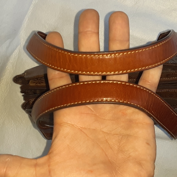 Rare vintage Fossil embossed brown leather tote - Picture 14 of 15